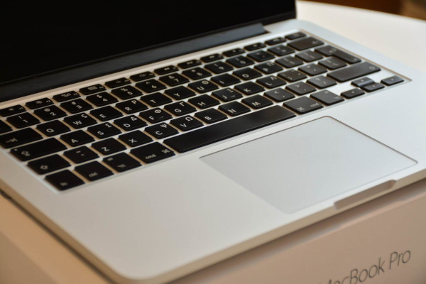MacBook Air 256 GB czy 512 GB? Jaką pojemność dysku SSD wybrać do pracy?